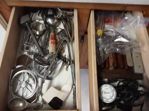 lot 78 image: Contents Of 2 Drawers Kitchen Utensils