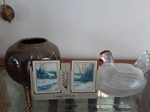 lot 134 image: 1955 Advertiser, Hen & Nest, Pottery