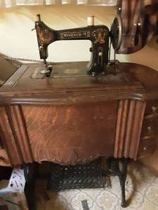 lot 178 image: Windsor B Treadle Sewing Machine