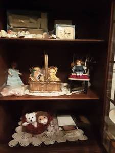 lot 196 image: Contents Of Hutch Dolls & Accessories