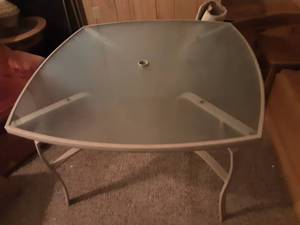 lot 198 image: Patio Table, 4-Chairs  Umbrella