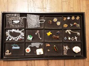 lot 115 image: Post Office Service Pins, Tip Toe Shoe Buckles, Charm Bracelet & Other Pins