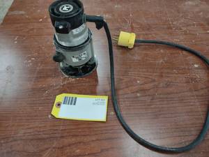 lot 20 image: Porter Cable 3102 Router...