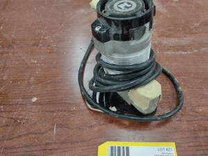 lot 21 image: Porter Cable 3102 Router...