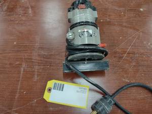 lot 24 image: Porter Cable 3101 Laminate Router...