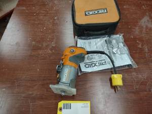 lot 25 image: Ridgid R2401 Router...
