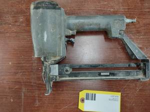 lot 30 image: Senco Air Stapler...