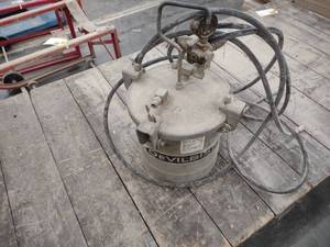 lot 141 image: Devilbiss Paint Pot...