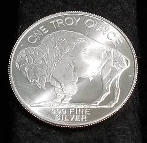 lot 43 image: 1 TROY OZ. .999 FINE SILVER INDIAN BUFFALO DESIGN