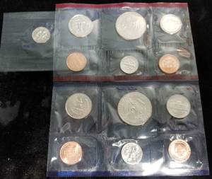 lot 23-A image: 1996 US MINT SET WITH W DIME