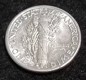lot 35 image: 1944 MERCURY DIME IN HIGH GRADE
