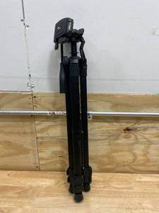 lot 113 image: BOSCH Compact Tripod with Extendable Height for Use with Line Lasers, Point Lasers, and Laser Measures