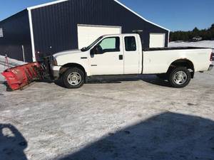 2006 Ford F350 SD XLT 4x4 with Plow