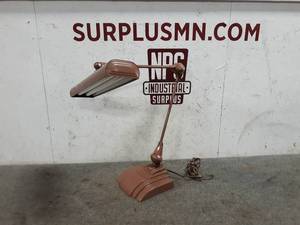lot 60 image: Art Deco Articulating FLEXO Desk Lamp - Stretches to Approx. 33