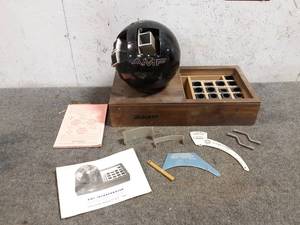 lot 1B image: Vintage AMF Bowling Ball Fitting Kit