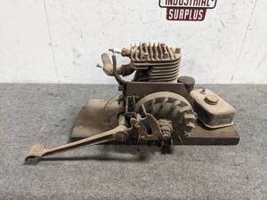 lot 8 image: Antique Kick Start Small Engine - Possibly Briggs and Stratton