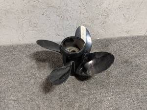 lot 16 image: 10-12 x 14 Outboard Motor Prop