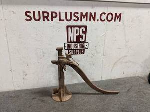 lot 21 image: Antique Handyman Jack