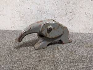 lot 46 image: Cast Iron Elephant Nut Cracker