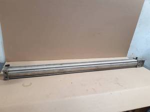 lot 679 image: Stainless Steel Dual Rod Pneumatic Cylinder 46 Stroke x 3.25 Bore