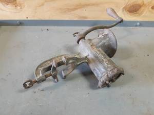 lot 704 image: Enterprise No.10 Tinned Counter Meat Grinder