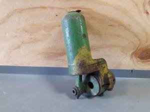 lot 705 image: John Deere Tractor PTO Mounted Air Pump