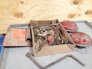 lot 735 image: Lot of Hand Tools, Lights and More