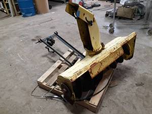 lot 661 image: Lawn Tractor 38 1-Stage Snowblower
