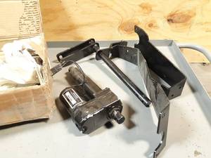 lot 676 image: John Deere Electric Lift Kit  - LP44107 for 100 Series