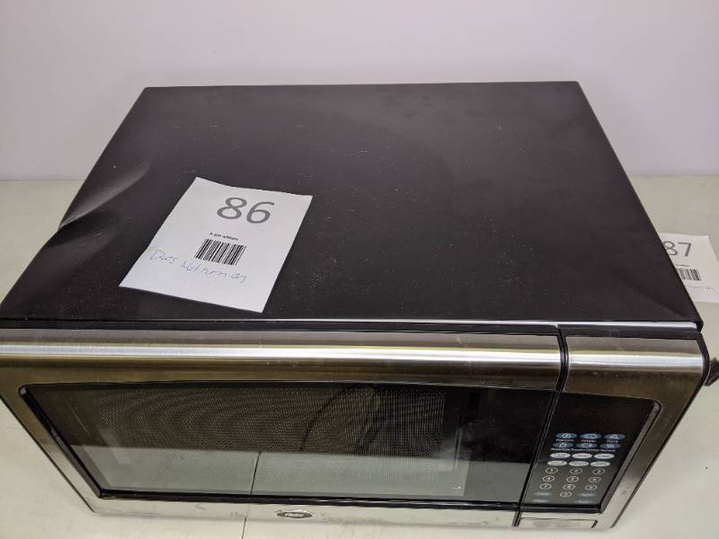 OSTER MICROWAVE & MICROWAVE CART - Isabell Auction