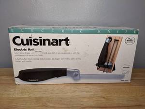 lot 37 image: Cuisinart Electric Knife