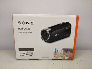 lot 7 image: Sony HDRCX440 Handycam HD Camcorder