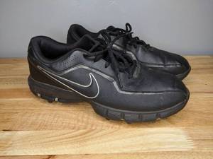 lot 98 image: Nike Durasport II Golf Shoes Mens Size 9