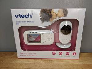 lot 35 image: VTech VM320 2.4 Digital Video Baby Monitor with Full-Color and Automatic Night Vision