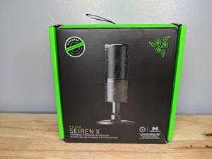 lot 25 image: Razer Seiren X Supercardioid Condenser Mic Professional Grade Streaming Microphone