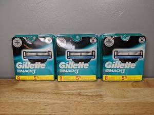 lot 99 image: 24 Brand New Gillette Mach 3 Blades Shave Cartridges