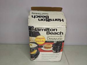 lot 77 image: Hamilton Beach Sandwich Maker