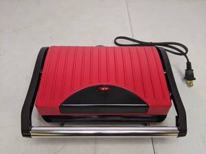lot 78 image: Electric Grill Press
