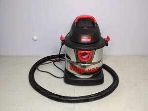 lot 9 image: Shop-vac 5-gallon 4.5 Peak HP Stainless Steel Wet Dry Vacuum