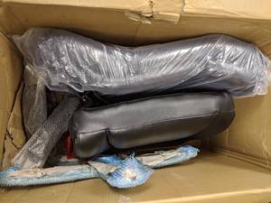lot 138 image: Flash Furniture Big & Tall LeatherSoft Swivel Executive Desk Chair
