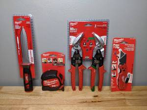 lot 172 image: 4 Brand New Milwaukee Tools Duct Knife Tape Measure Aviation Snips
