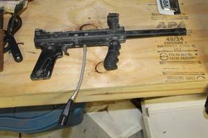 lot 69 image: Tippman 98 Custom Paintball Gun