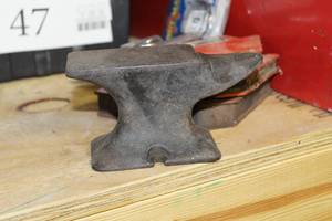 lot 65 image: Anvil