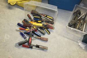 lot 90 image: Screwdrivers