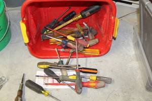 lot 92 image: Screwdrivers, Nutdrivers