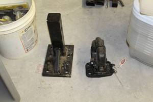 lot 121 image: Pintle Hitch and Receiver