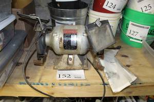 lot 152 image: Bronco Industrial Bench Grinder 6 2-head 650
