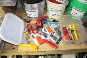 lot 172 image: Box Cutters, Craftsman Folding Utility Knife, Utility Blade Refills, Carpet Knife