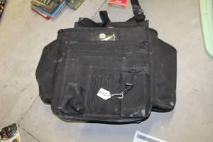 lot 164 image: Duluth Trading Master Series Tool Pouch