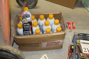 lot 194 image: Lot of (12) Liquid Wrench Chain Lube 11oz. Aerosol Cans